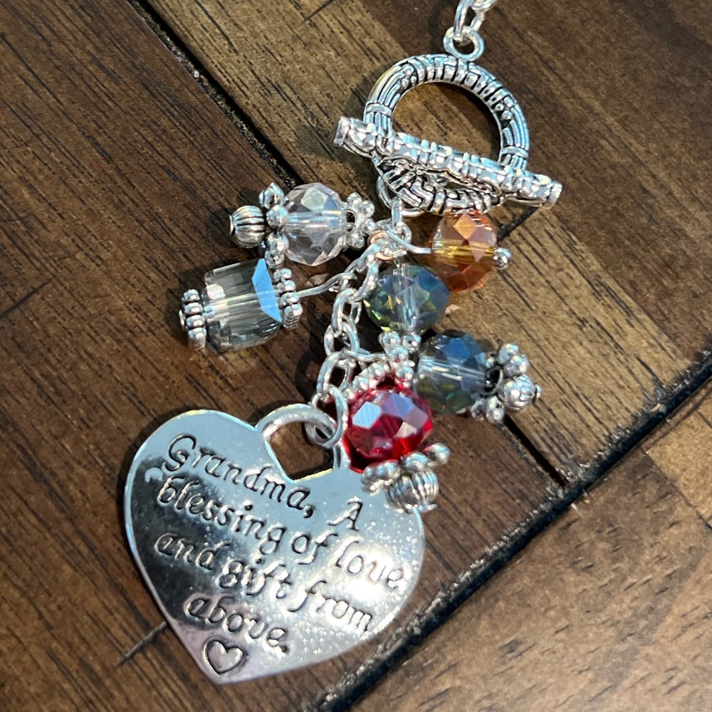 NWOT - Silver “GRANDMOTHER” charm necklace